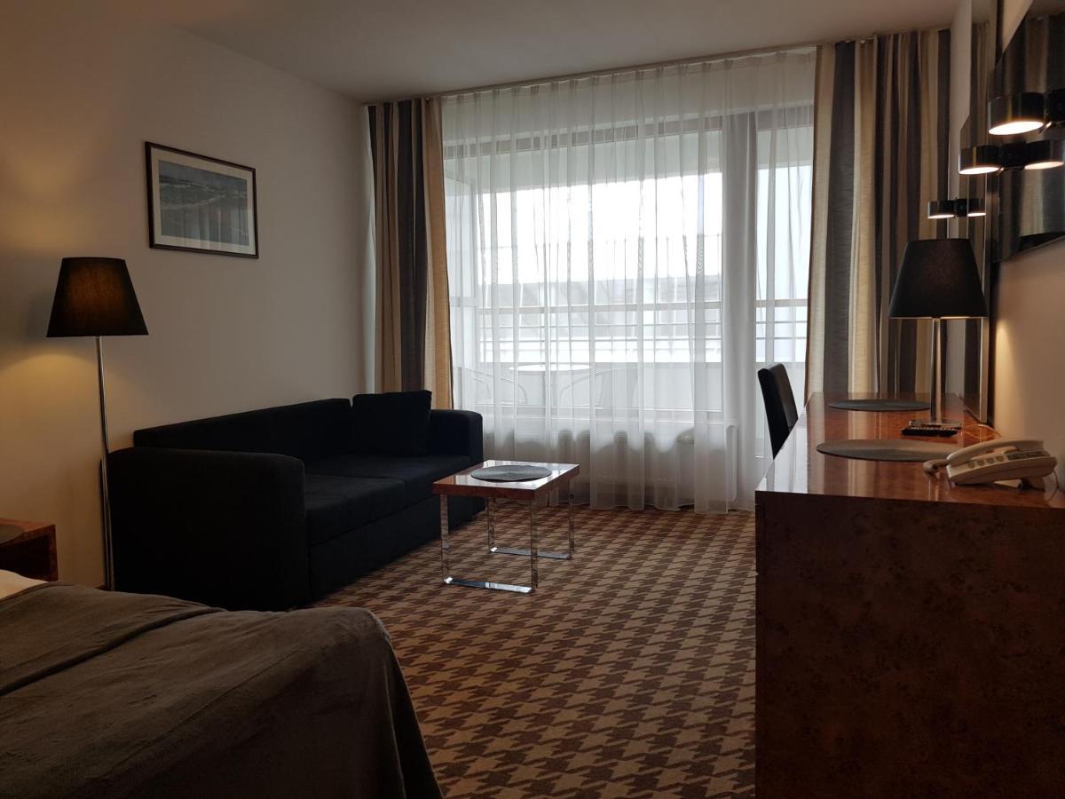 Apartament W Hotelu Sand Колобжег Екстериор снимка